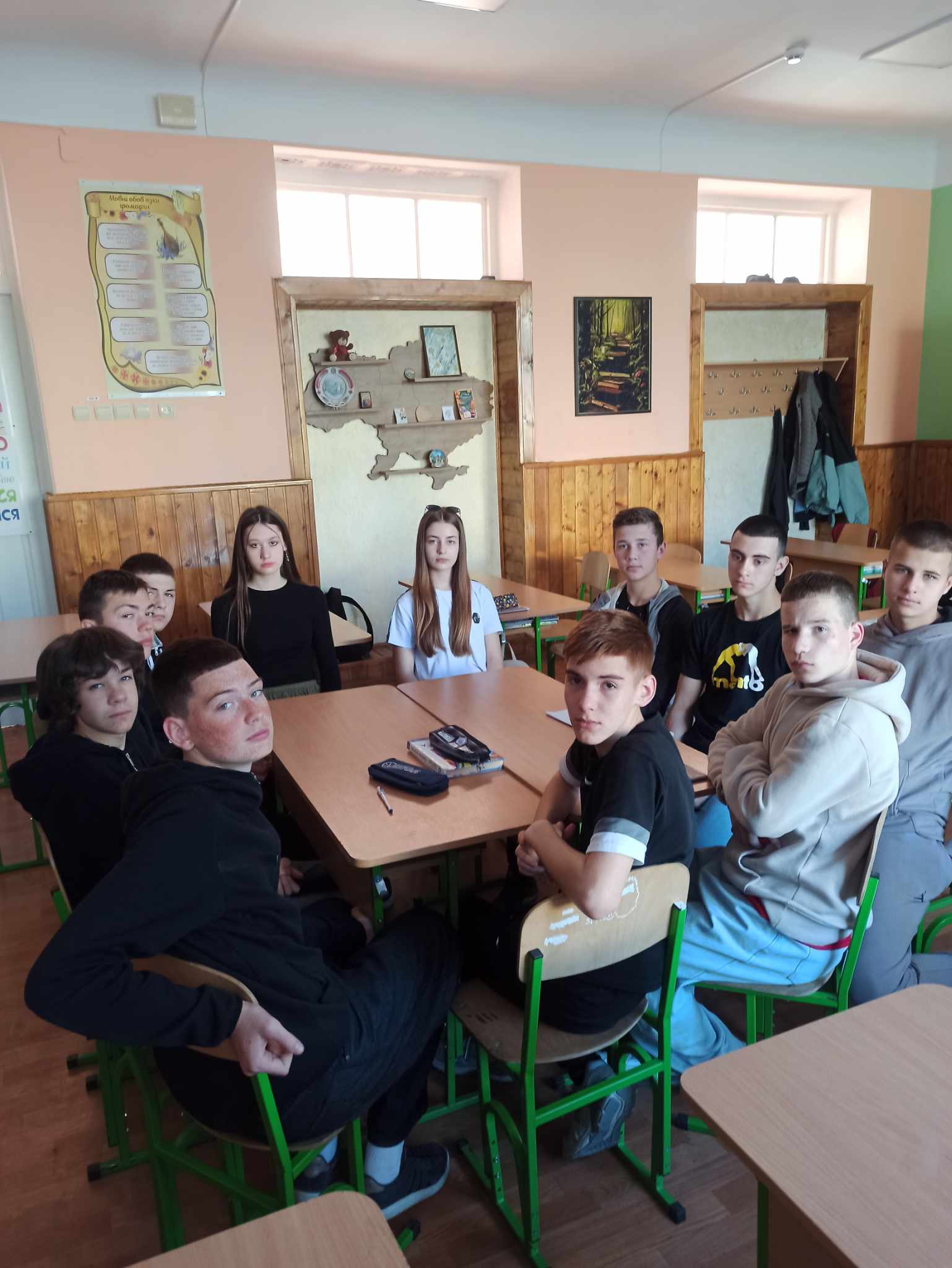 Круглий стіл «Україна на шляху до ЄС» 440856382_293273053876884_1377421002493811508_n