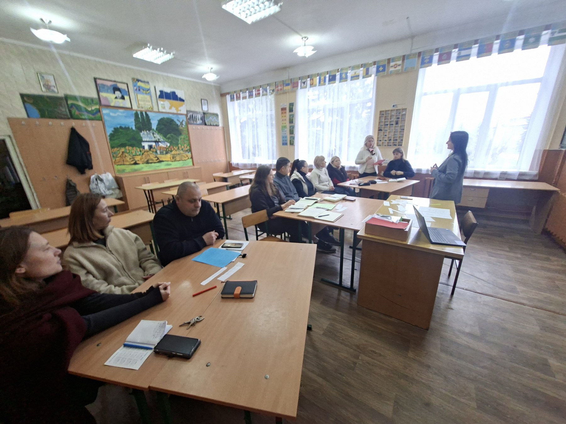 «Майбутнє починається сьогодні: засідання педагогів природничо-математичного циклу» 0-02-05-744051881a6deb4639321f7e48204573e9c5033b9191a358e7fe3af864b06d33_d961a7ca56630408
