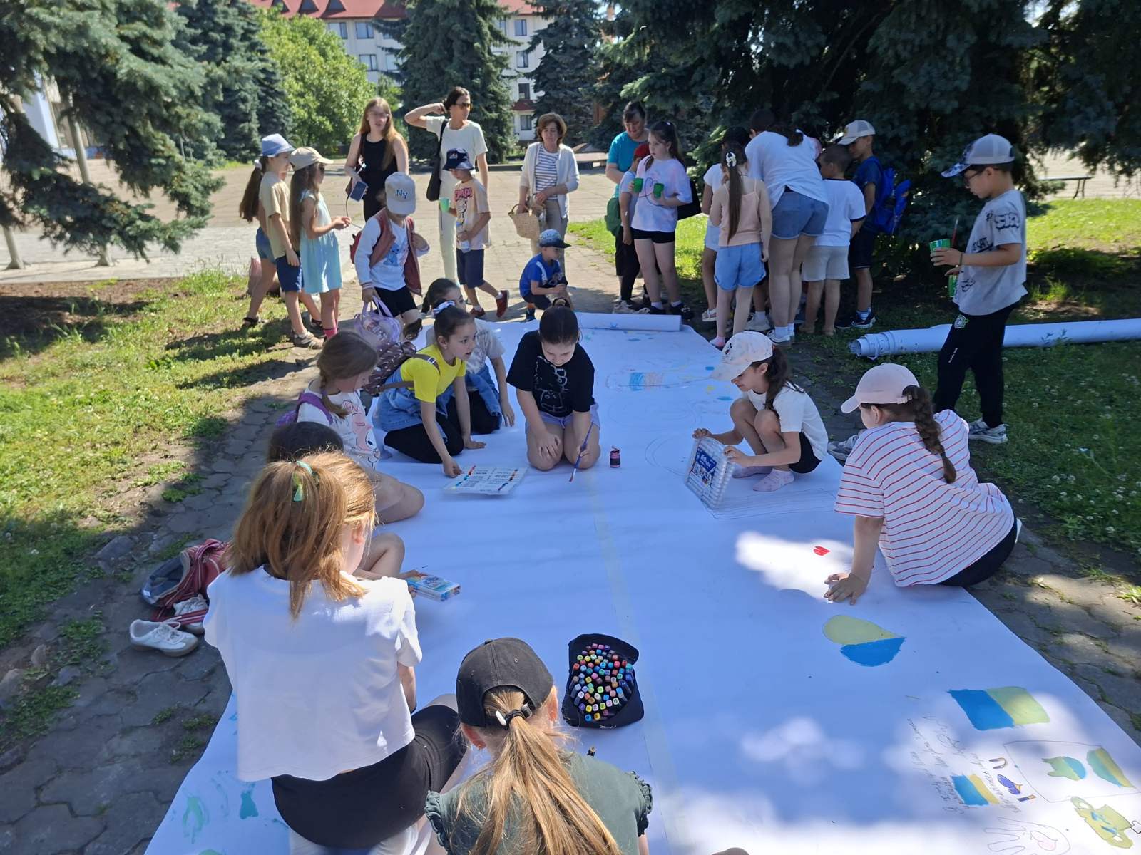 #БукЛІТО2026 Фінальний акорд табірного літа: у Новоселицькому ліцеї №1 яскраво завершилася зміна зображення_viber_2026-06-14_14-21-19-443